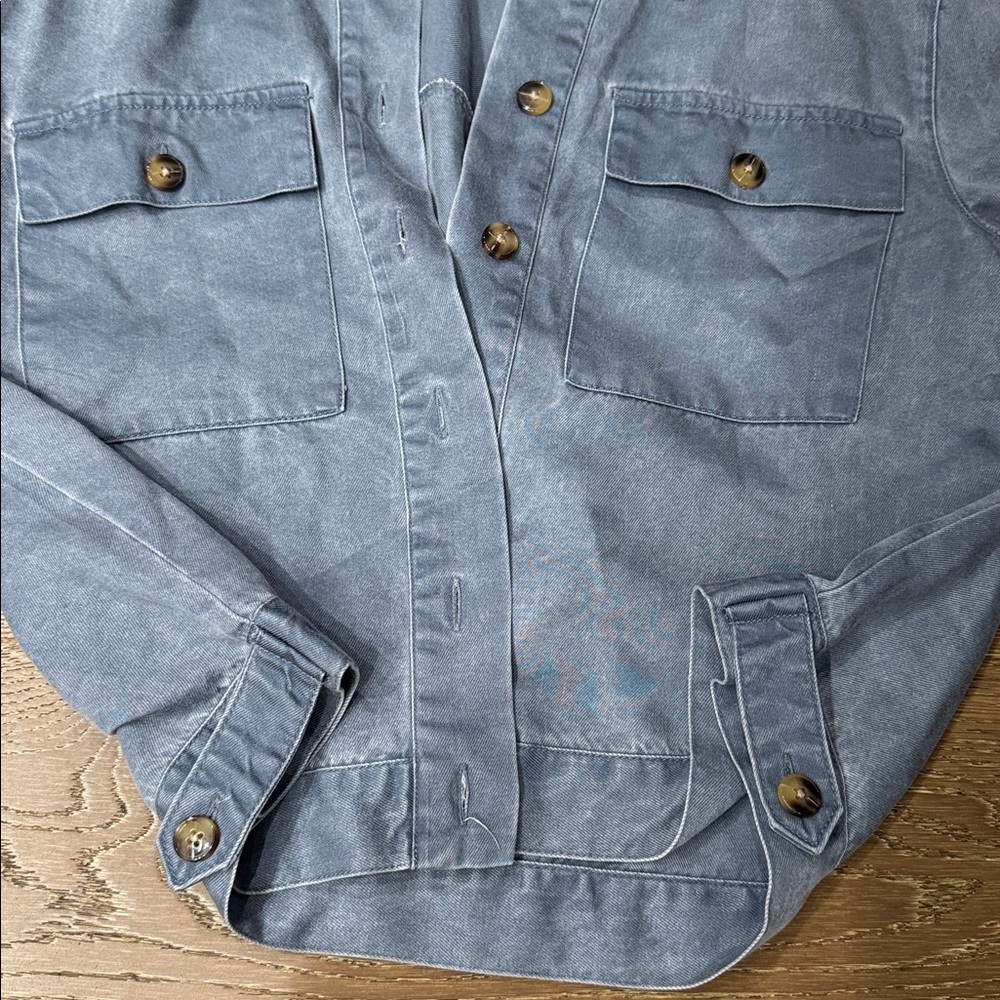 Jane + Delancey Light Wash Denim Utility Shacket Jacket Size Small - Picture 5 of 6